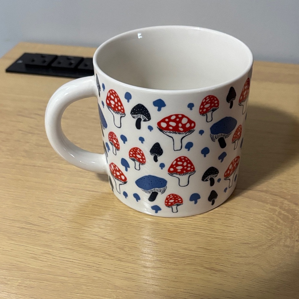 Target Mushroom Pattern Ceramic Mug - Red, Blue, Black - Picture 4 of 6